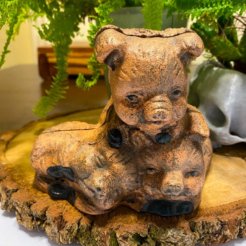 Vintage 3 Little Pigs Cast Iron Piggy bank farmhouse rustic decor